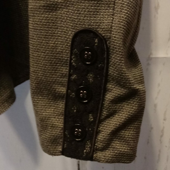 Jacket - Picture 5 of 6